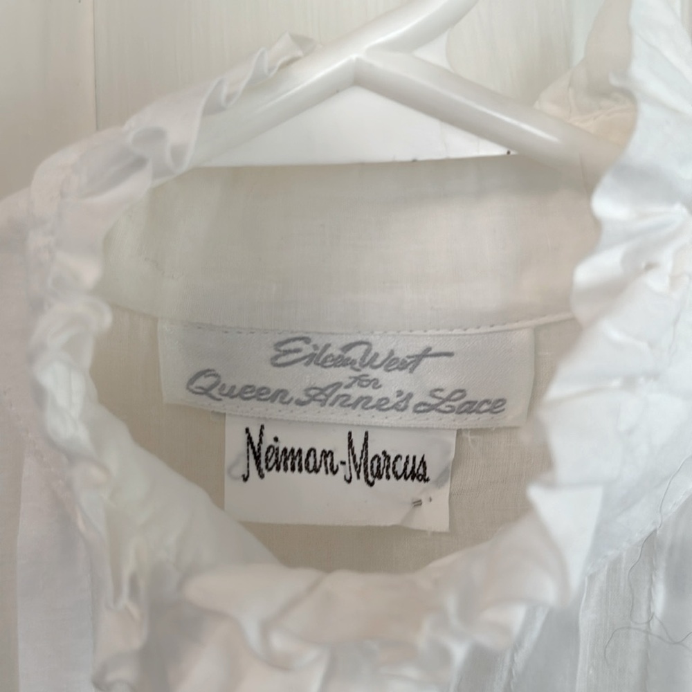 Gorgeous Vintage looking Eileen West White Cotton Maxi Dress w/ Ruffles - Picture 6 of 6